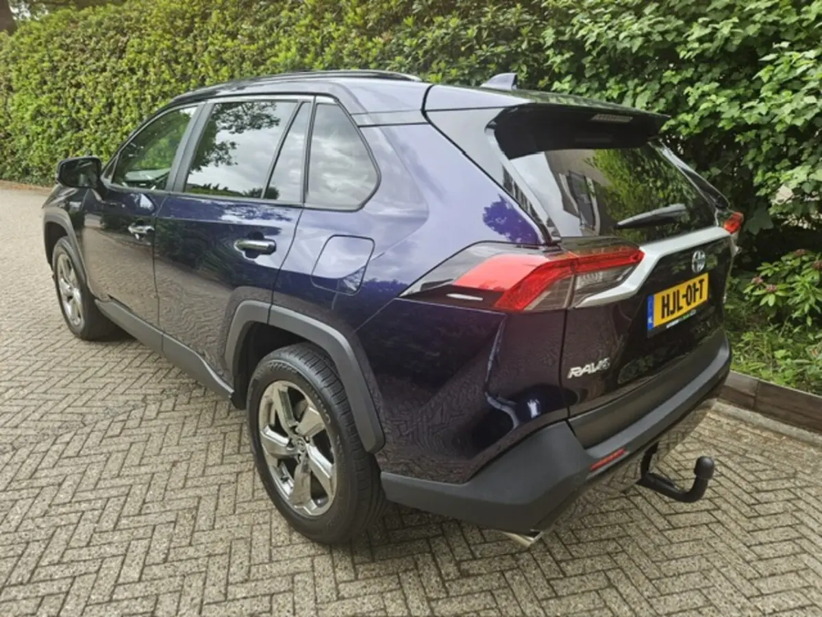 2.5 Hybrid Executive PANORAMADAK