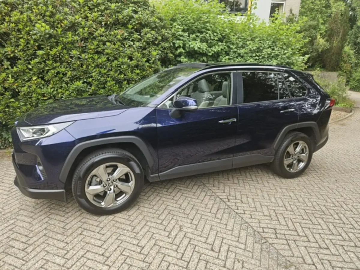 2.5 Hybrid Executive PANORAMADAK
