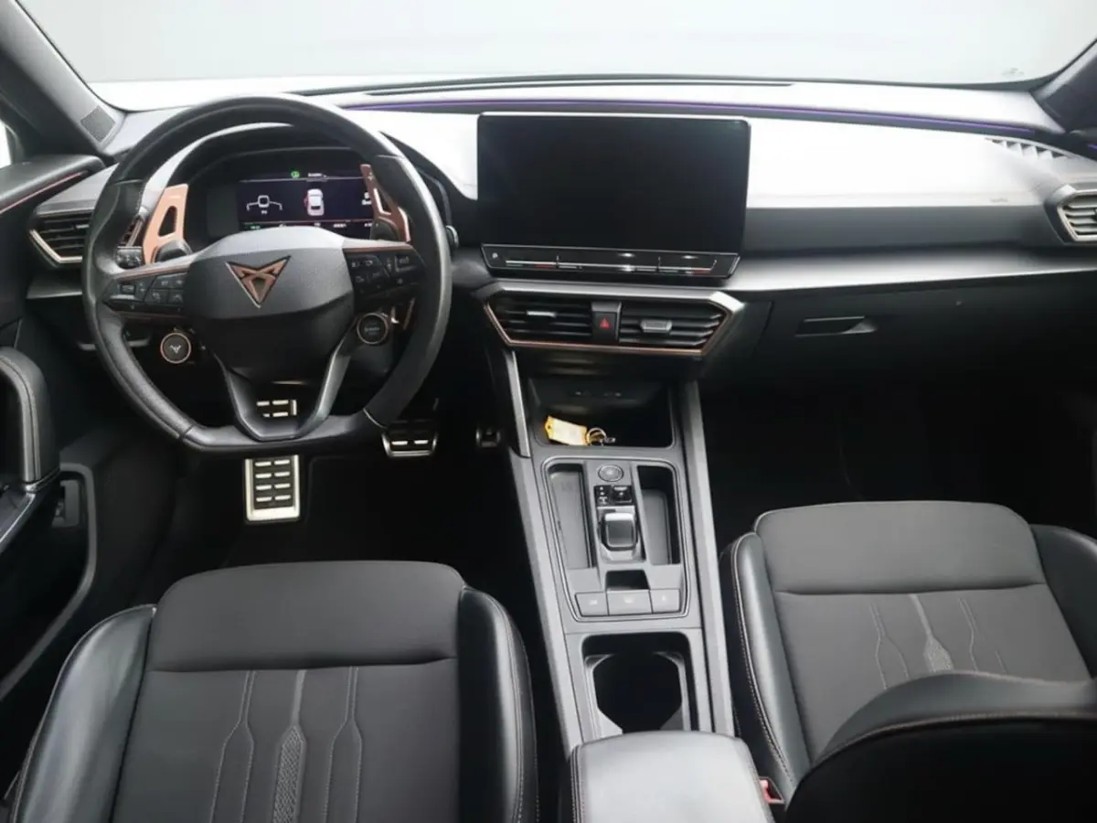 1.4 e-Hybrid Performance | Clima | Adapt. Cruise | Multimedia/Navi| Halfleder | PDC + Came