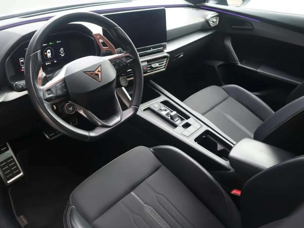 1.4 e-Hybrid Performance | Clima | Adapt. Cruise | Multimedia/Navi| Halfleder | PDC + Came