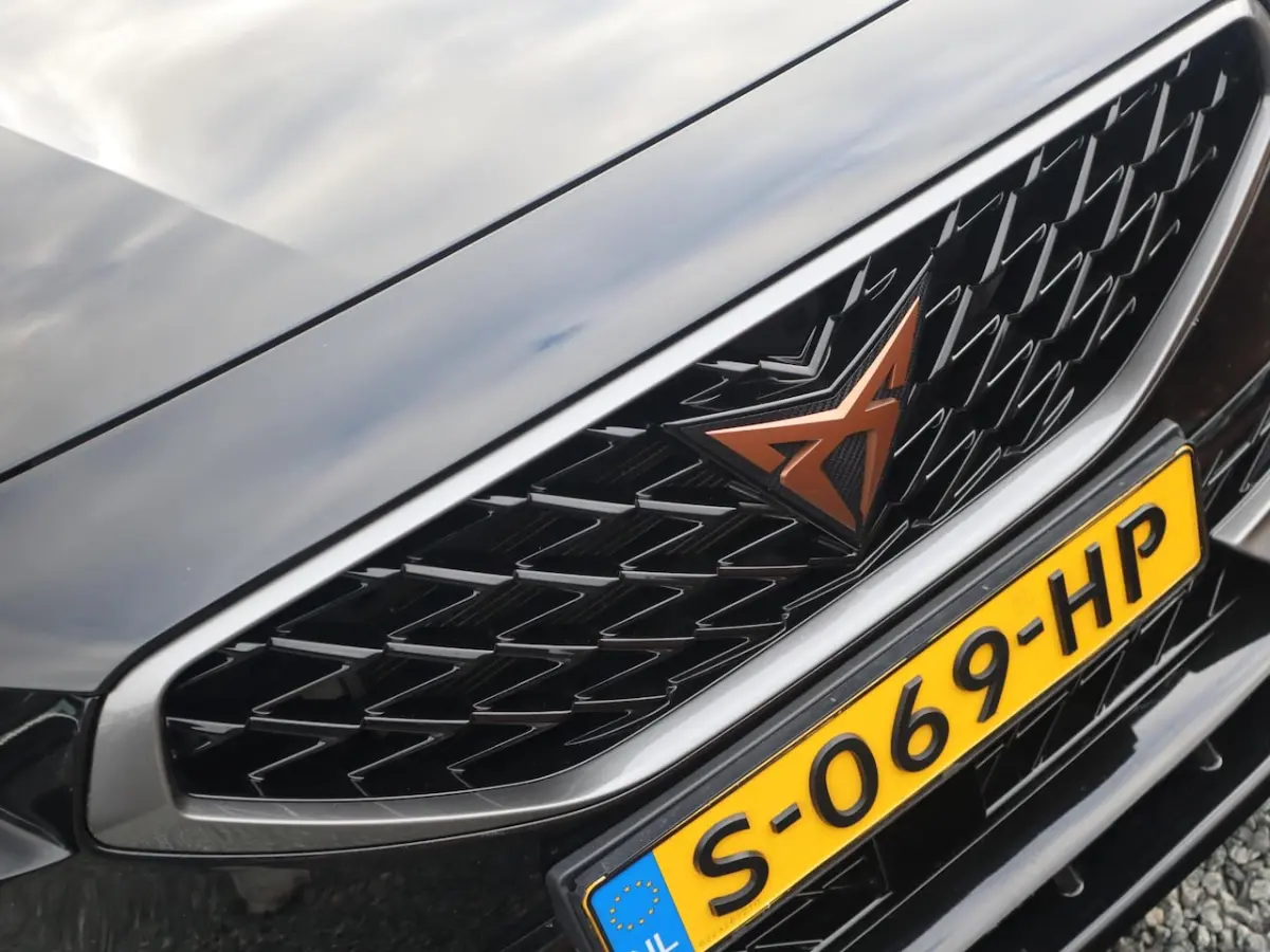 1.4 e-Hybrid Performance | Clima | Adapt. Cruise | Multimedia/Navi| Halfleder | PDC + Came