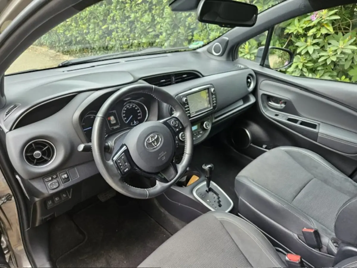 1.5 Hybrid Premium PANO