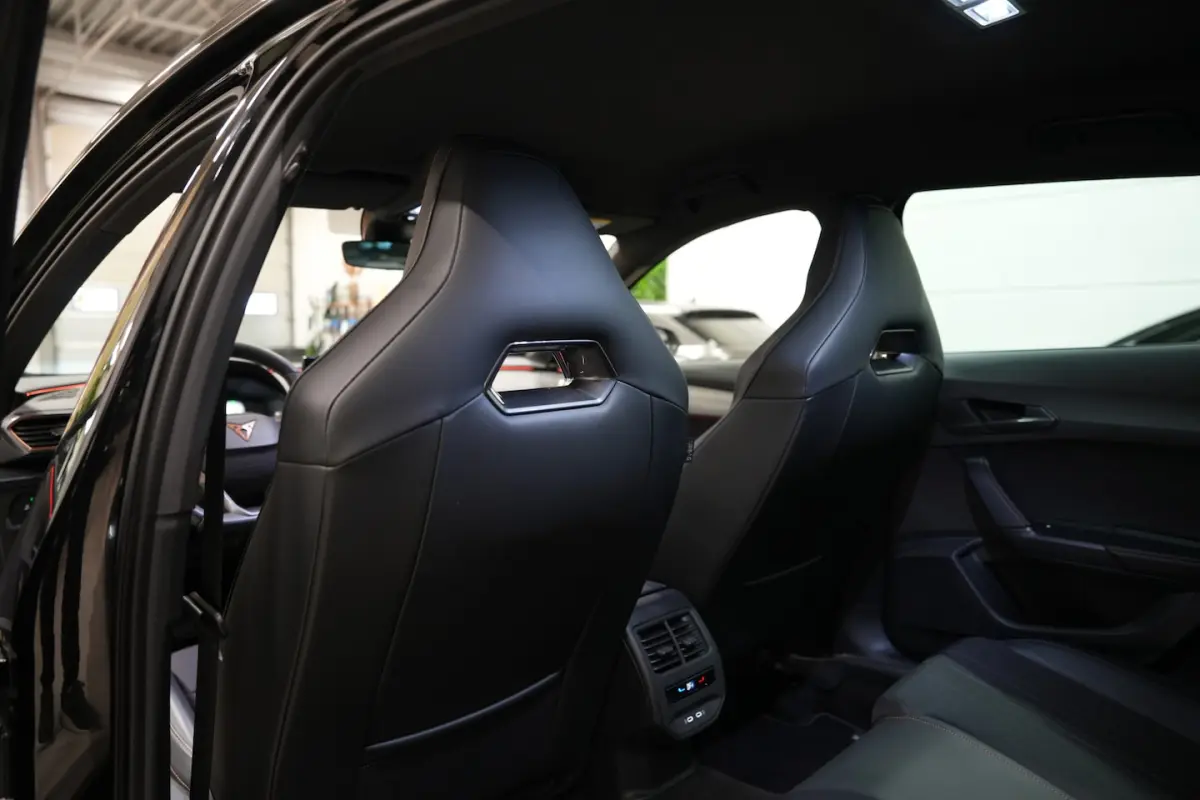 1.5 TSI * Kuipstoelen - Camera - Keyless - Sfeer - Blind Spot - App - ACC