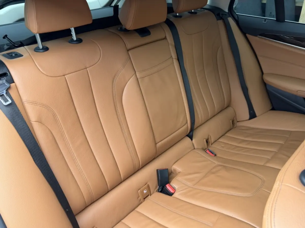 520I Executive l Panorama-dak | Elec Trekhaak | 360 Camera |