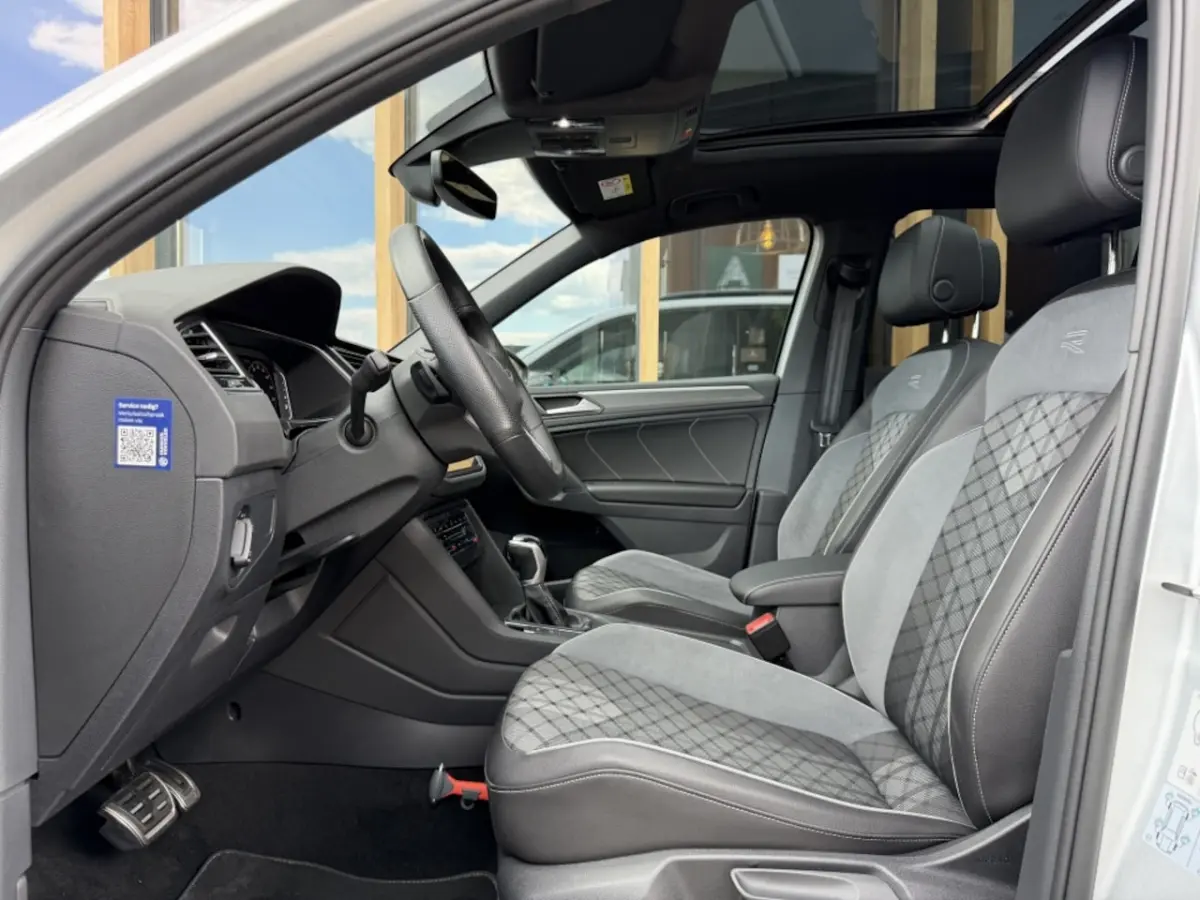 1.5 TSI R-Line | blackstyle | panorama-dak | Virtueel | Camera