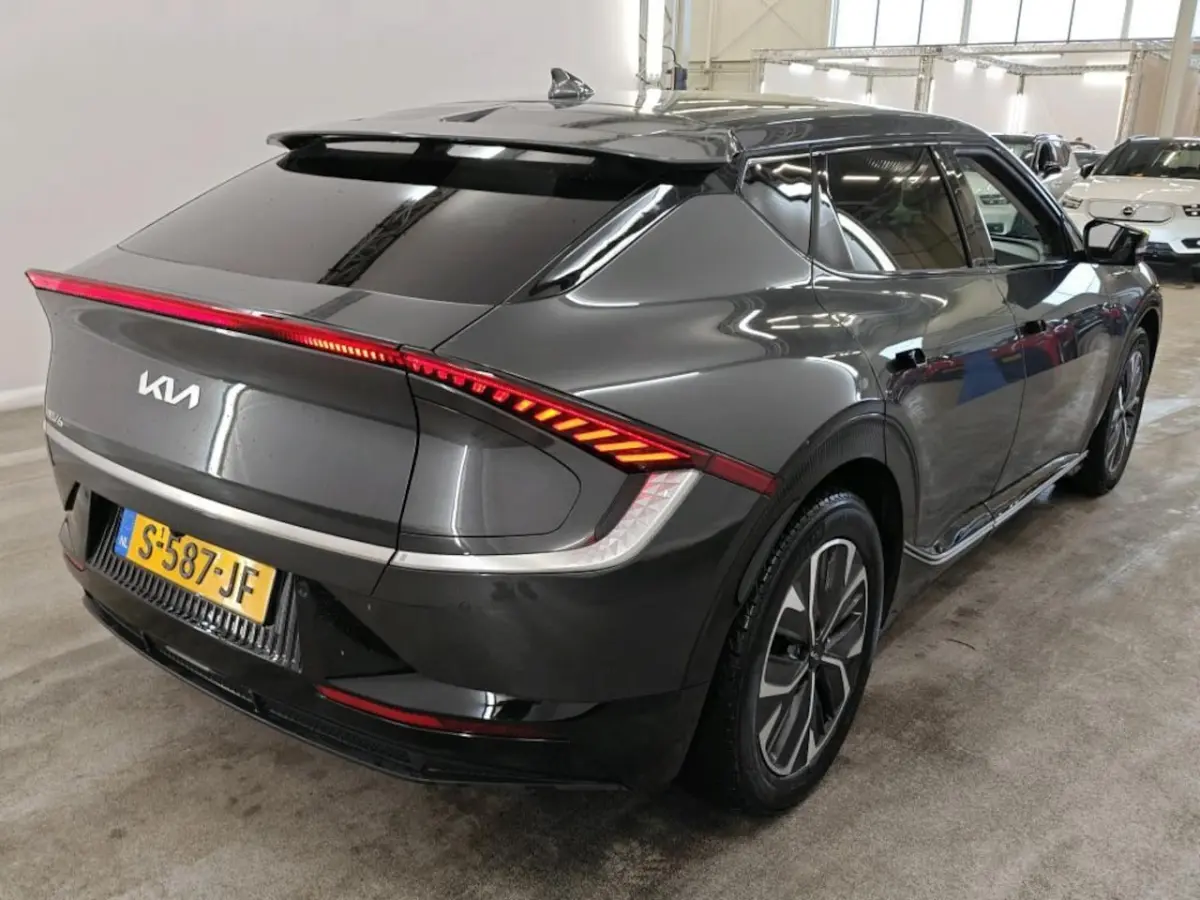 Plus 77.4 kWh NL-AUTO | LEDER | SOH 100%