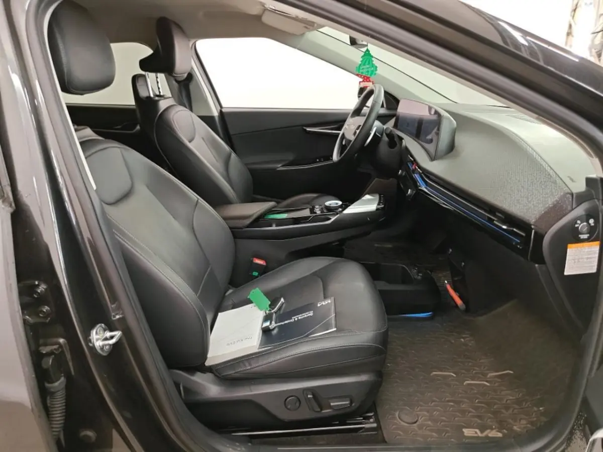 Plus 77.4 kWh NL-AUTO | LEDER | SOH 100%