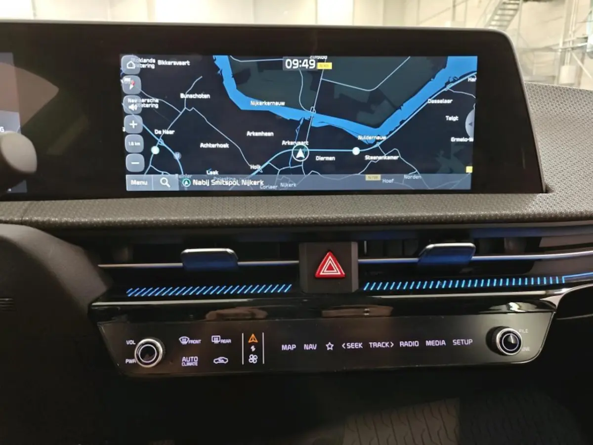 Plus 77.4 kWh NL-AUTO | LEDER | SOH 100%