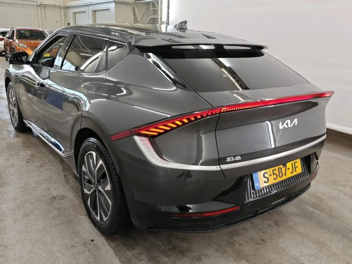 Plus 77.4 kWh NL-AUTO | LEDER | SOH 100%