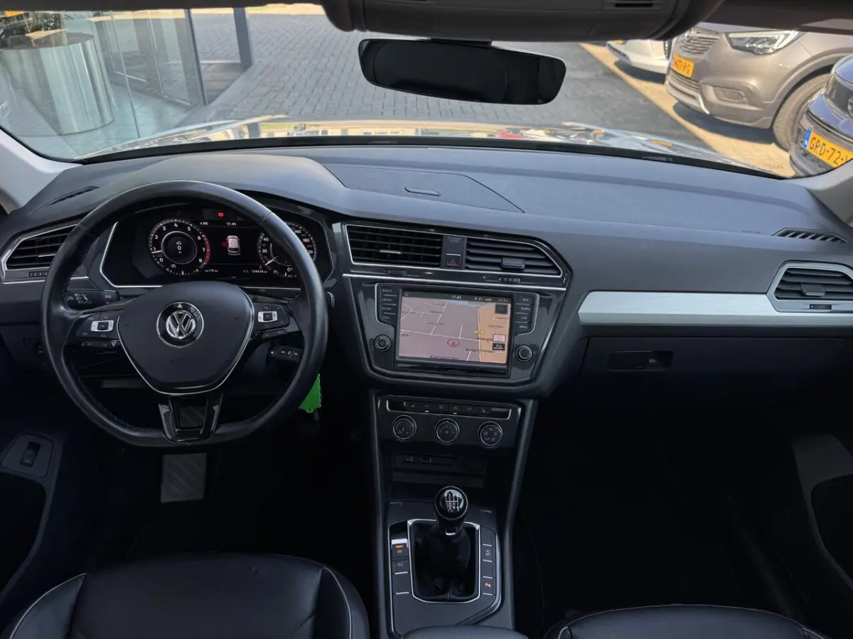 1.4 TSI ACT Comfortline Business R PANDODAK | CARPLAY NAVI | LEDER | STOELVERWARMING