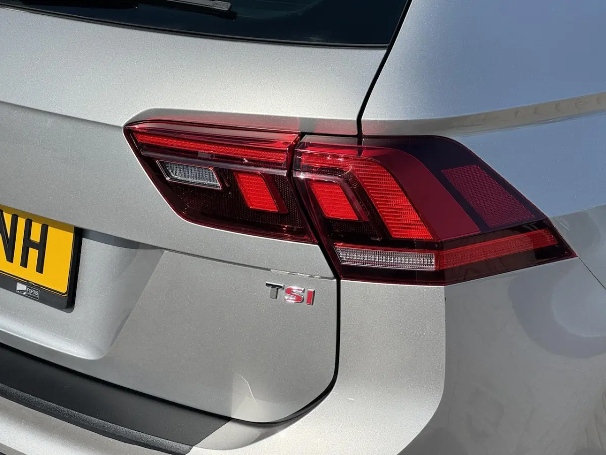 1.4 TSI ACT Comfortline Business R PANDODAK | CARPLAY NAVI | LEDER | STOELVERWARMING