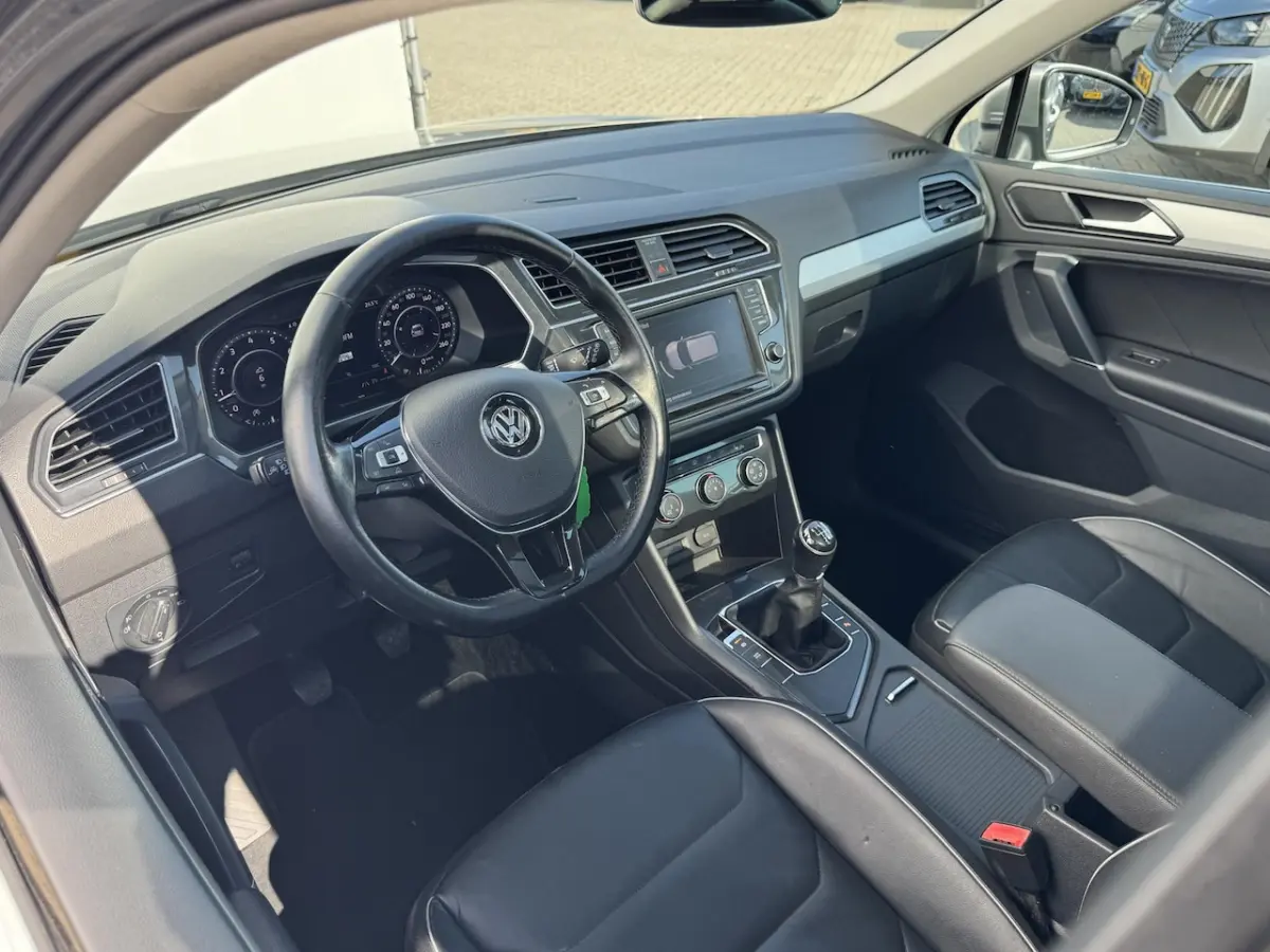 1.4 TSI ACT Comfortline Business R PANDODAK | CARPLAY NAVI | LEDER | STOELVERWARMING