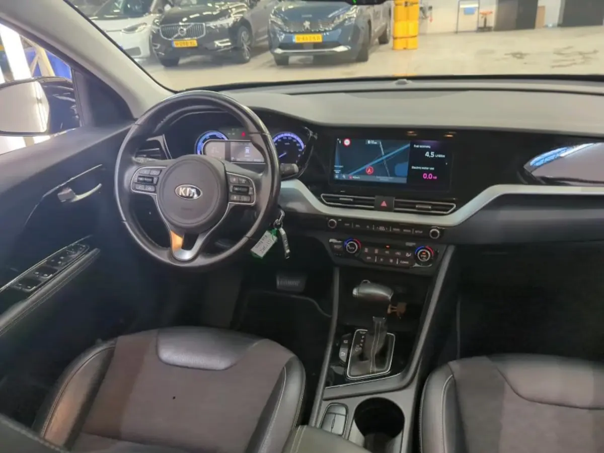 1.6 GDi Hybrid DynamicLine NL-AUTO | CAMERA | LEDER |