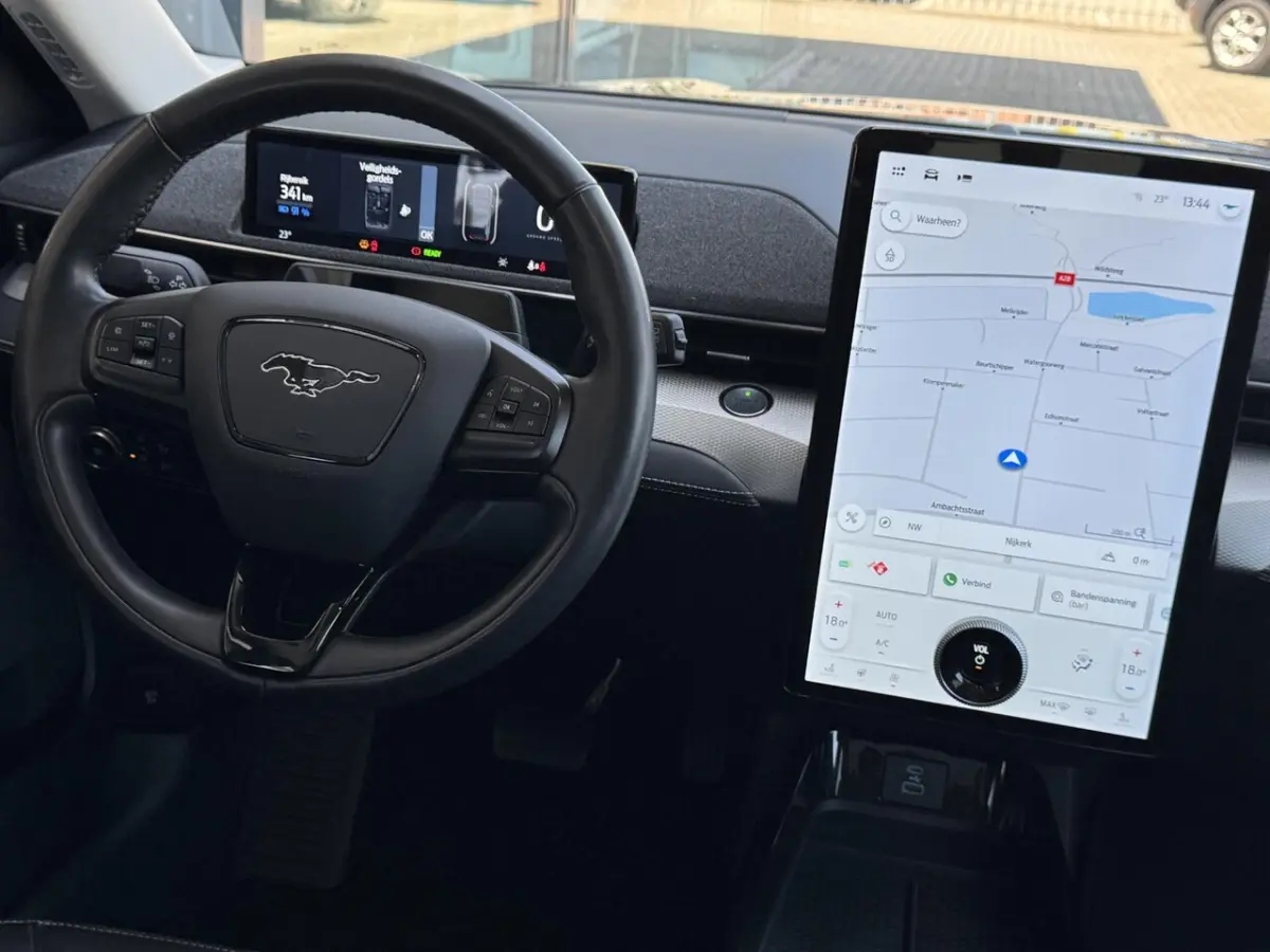 RWD 75 kWh NL-AUTO | Technology Pack Plus| SOH 94%