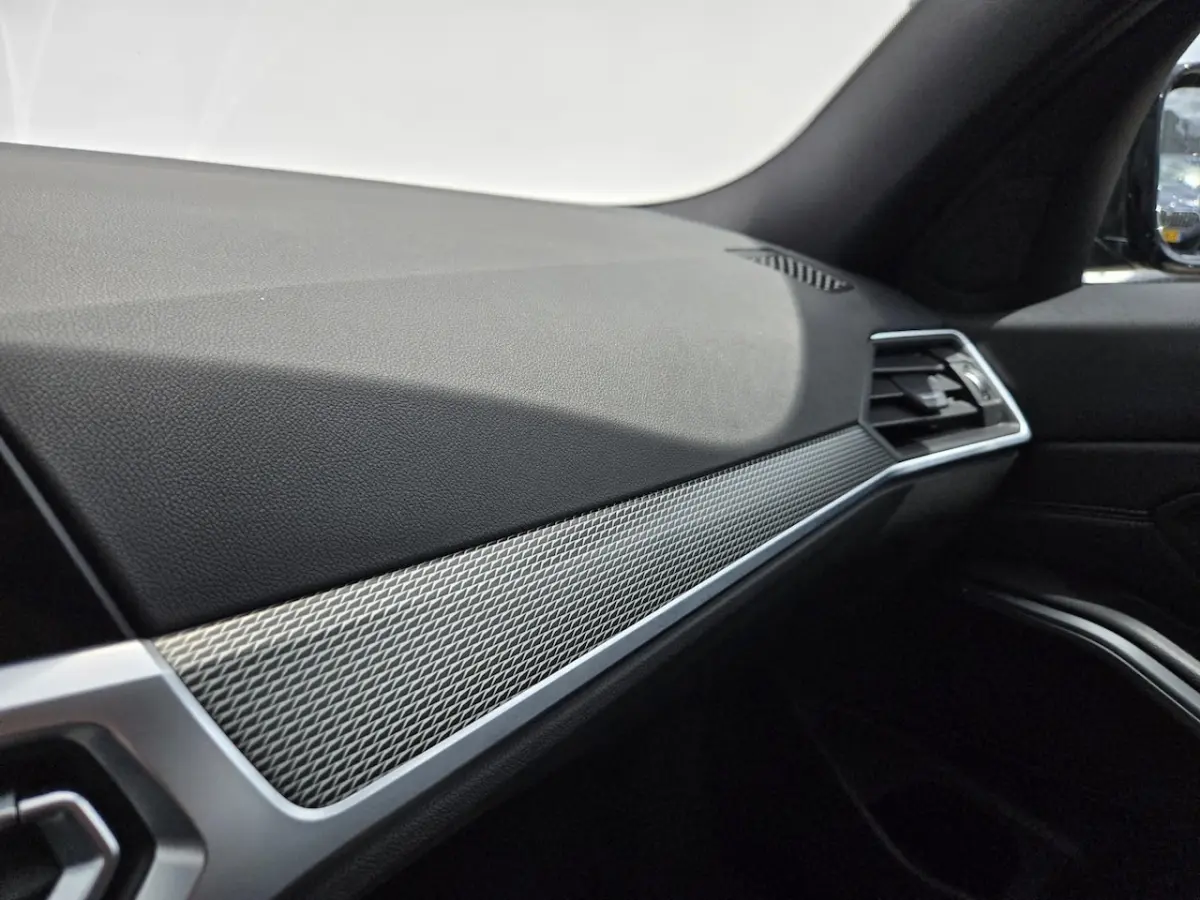 320e Business Edition Plus NL-AUTO | LEDER | M-PAKKET| SOH 98%|