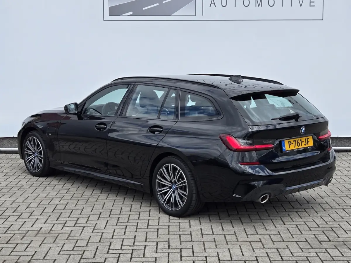 320e Business Edition Plus NL-AUTO | LEDER | M-PAKKET| SOH 98%|