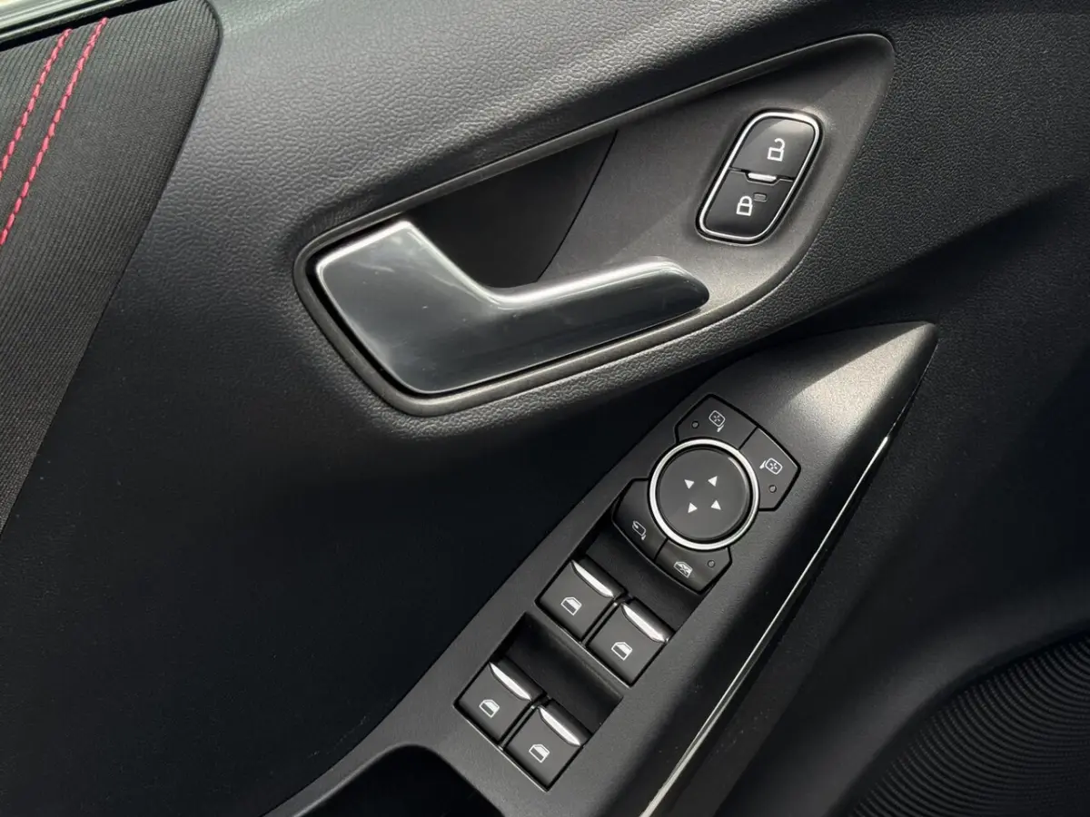 1.0 EcoBoost Hybrid ST-Line NL-AUTO | NAVI | TREKHAAK