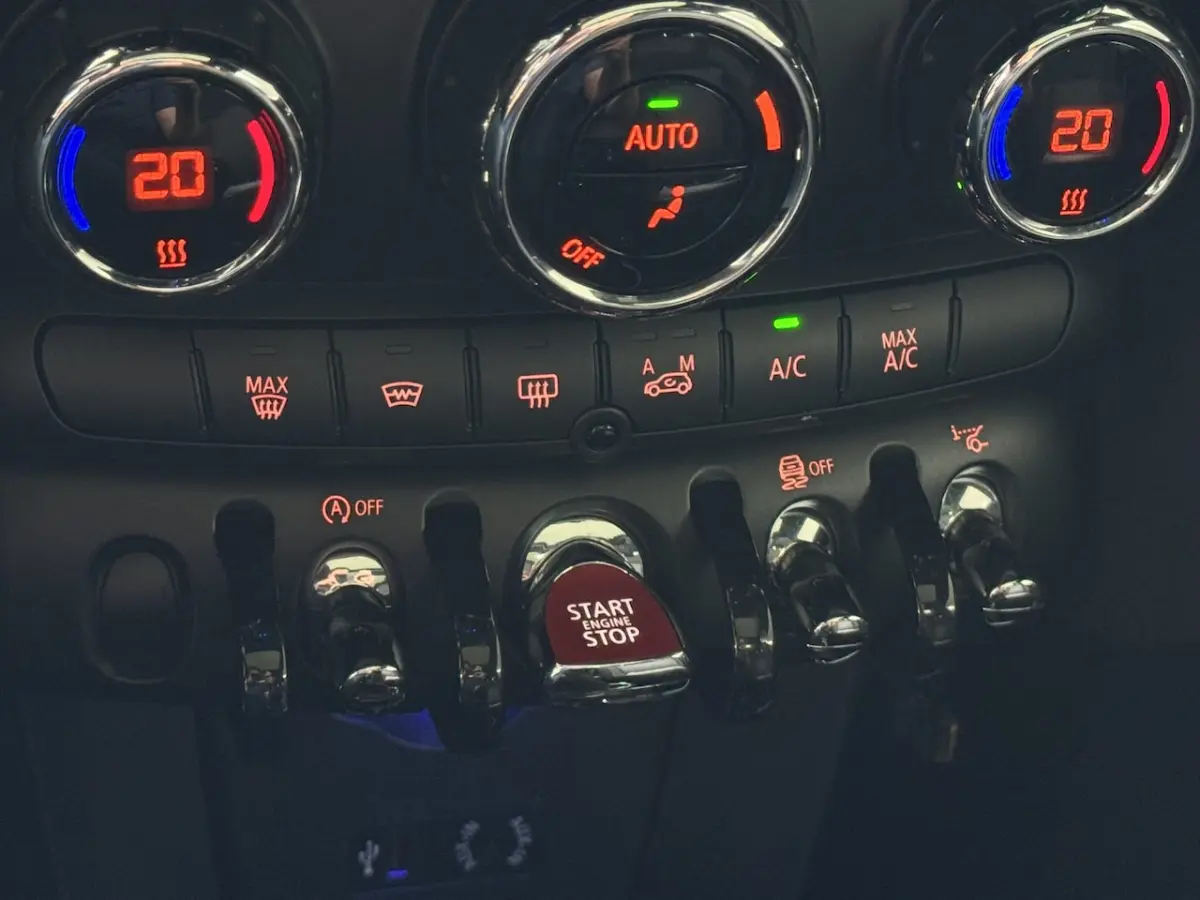 1.5 Cooper Chili Serious Business NL-AUTO | PANODAK | LED
