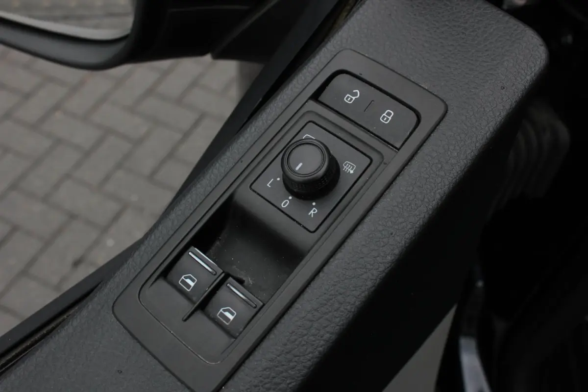 2.0 TDI L2H1 DC 204PK JB-EDITION DSG / PDC / DUBBEL CABINE / LEDEREN BEKLEDING / FULL / AP