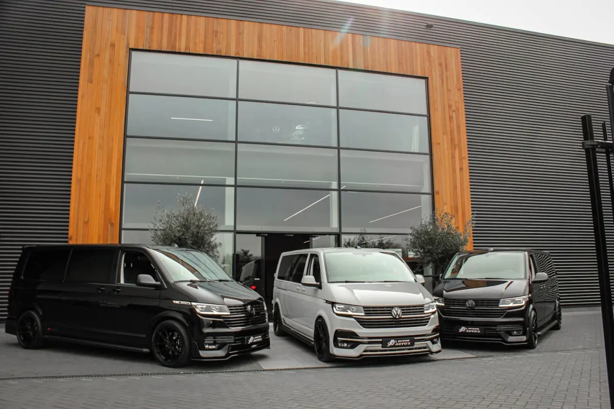 2.0 TDI L2H1 204PK JB-EDITION DSG / PDC / VERLAGINGSVEREN / LEDEREN BEKLEDING / FULL / APP