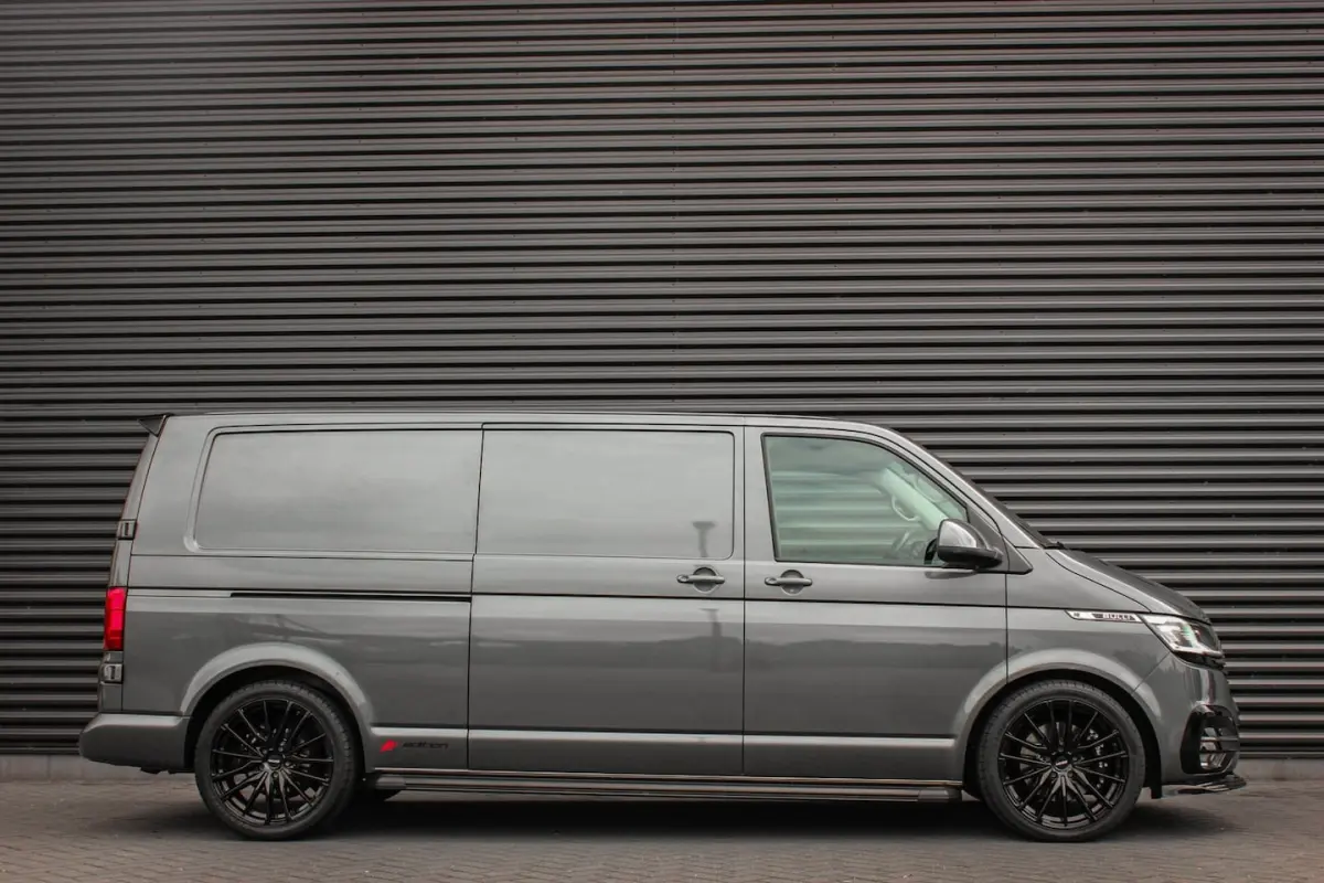 2.0 TDI L2H1 204PK JB-EDITION DSG / PDC / VERLAGINGSVEREN / LEDEREN BEKLEDING / FULL / APP