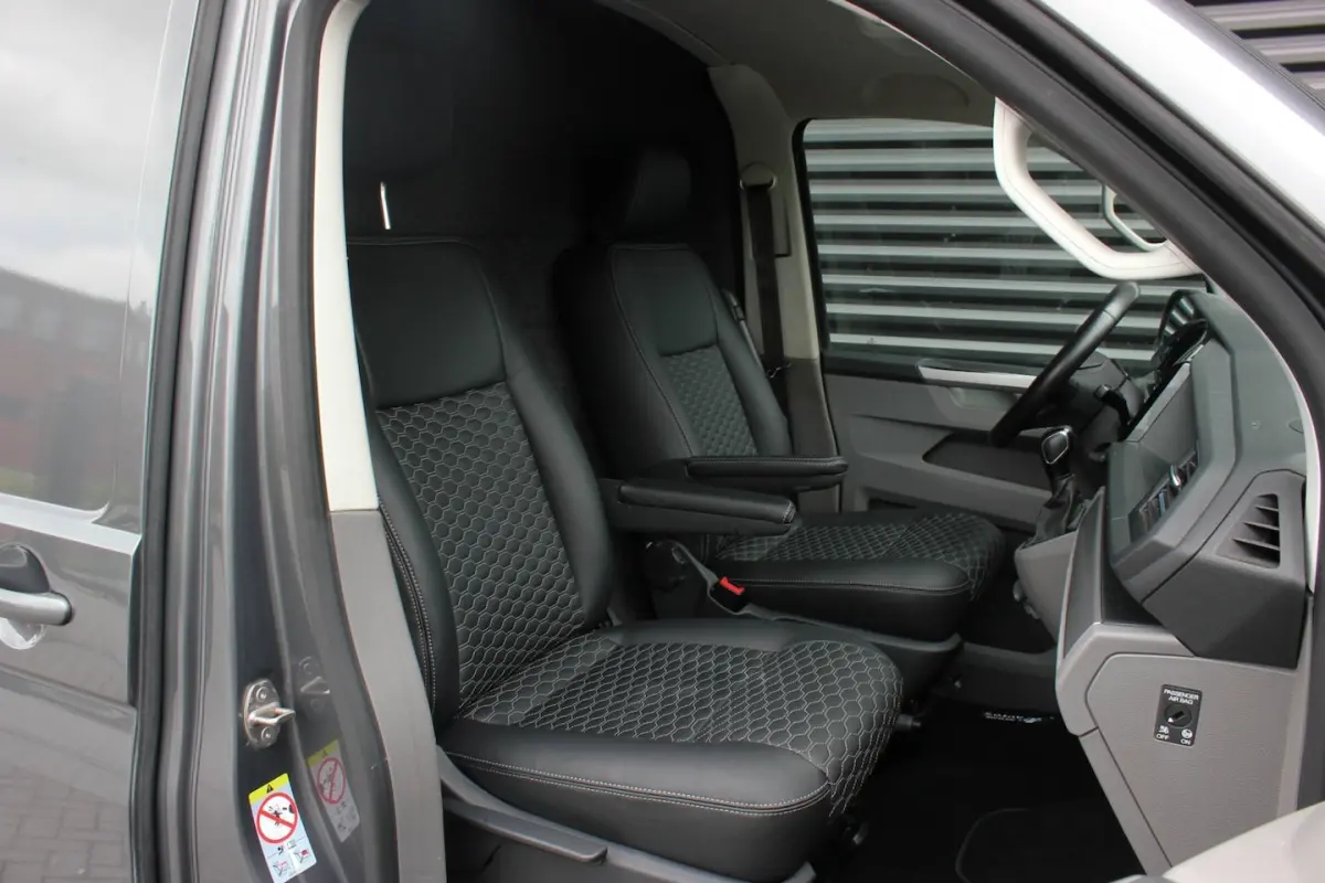 2.0 TDI L2H1 204PK JB-EDITION DSG / PDC / VERLAGINGSVEREN / LEDEREN BEKLEDING / FULL / APP