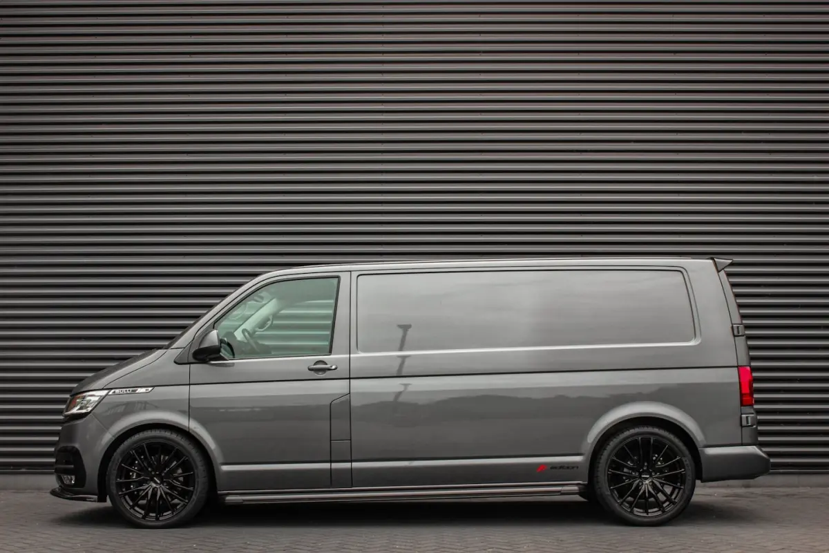 2.0 TDI L2H1 204PK JB-EDITION DSG / PDC / VERLAGINGSVEREN / LEDEREN BEKLEDING / FULL / APP