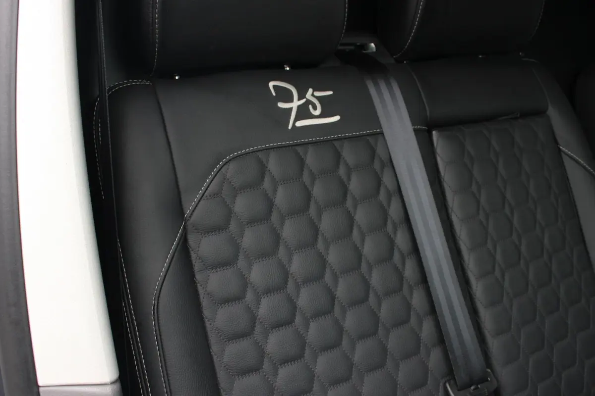 2.0 TDI L2H1 150PK JB- EDITION DSG / PDC / VERLAGINGSVEREN / LEDEREN BEKLEDING / FULL / AP