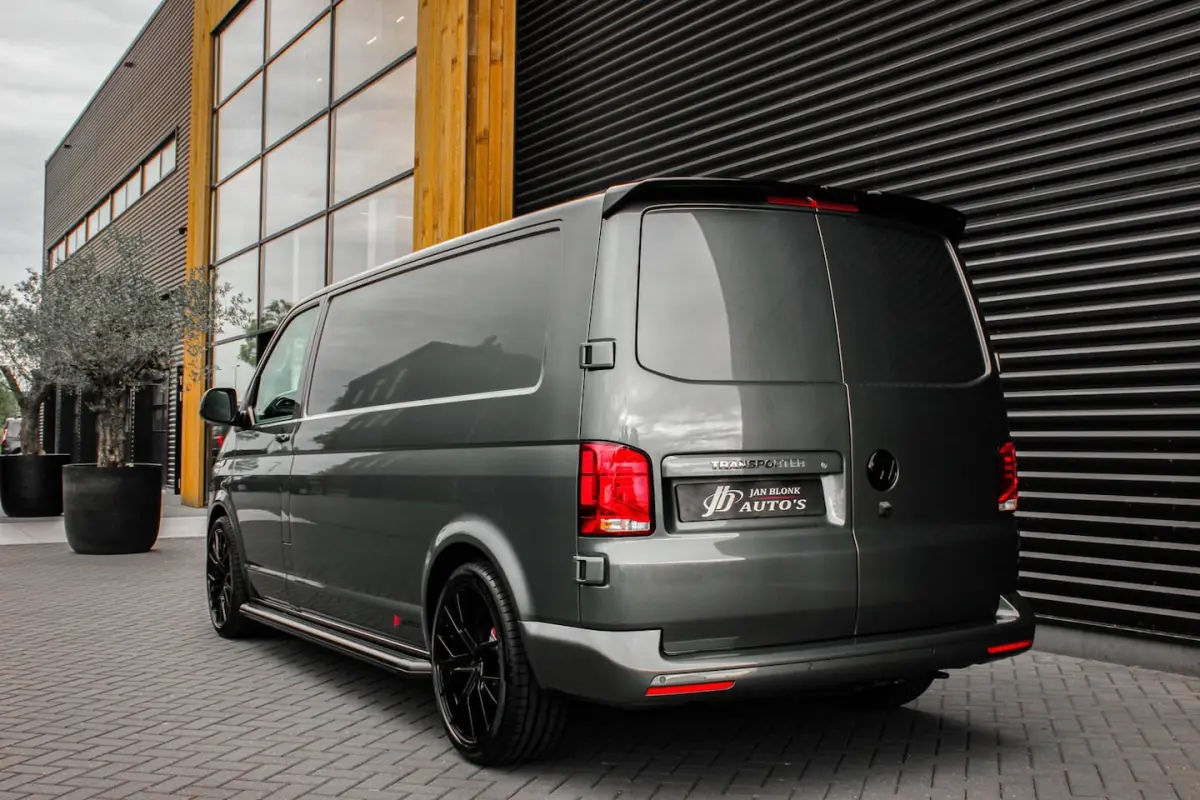 2.0 TDI L2H1 150PK JB- EDITION DSG / PDC / VERLAGINGSVEREN / LEDEREN BEKLEDING / FULL / AP