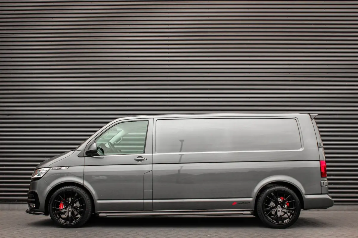 2.0 TDI L2H1 150PK JB- EDITION DSG / PDC / VERLAGINGSVEREN / LEDEREN BEKLEDING / FULL / AP