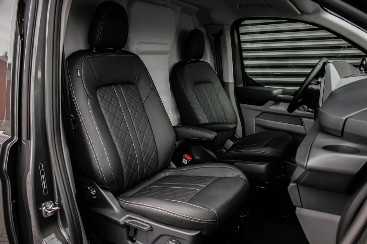 340 L2H1 Limited 65 kWh 218PK / JB- EDITON / CAMERA / 328KM RANGE / APPLE CARPLAY /DRIVERS