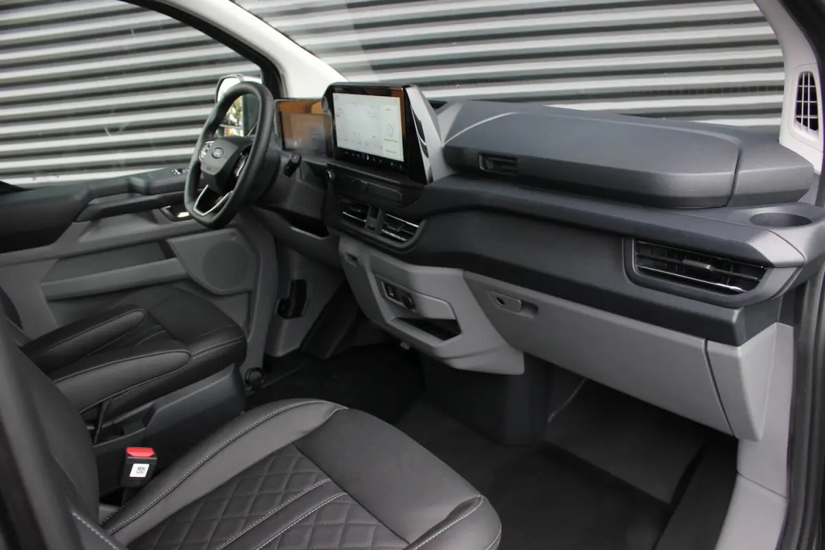 340 L2H1 Limited 65 kWh 218PK / JB- EDITON / CAMERA / 328KM RANGE / APPLE CARPLAY /DRIVERS