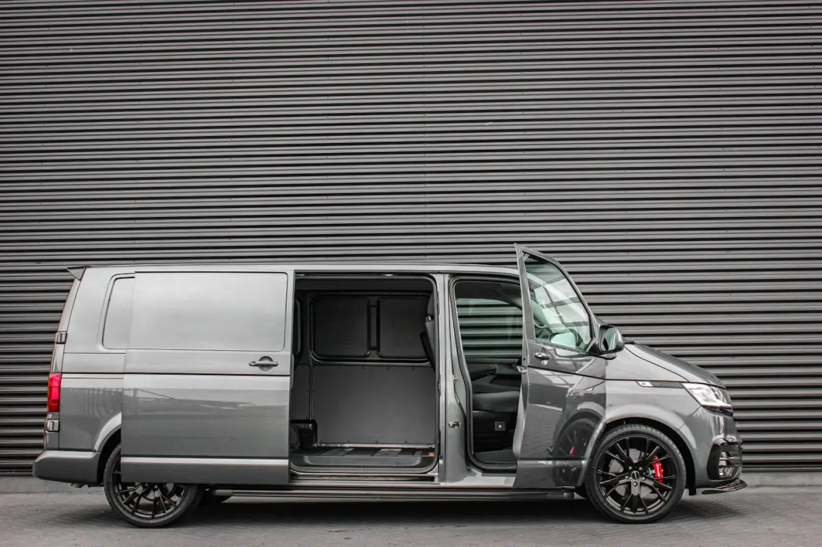 2.0 TDI L2H1 150PK DSG JB- EDITION / VERLAGINGSVEREN / ACTIVE DISPLAY / PDC / PDC / DIRECT