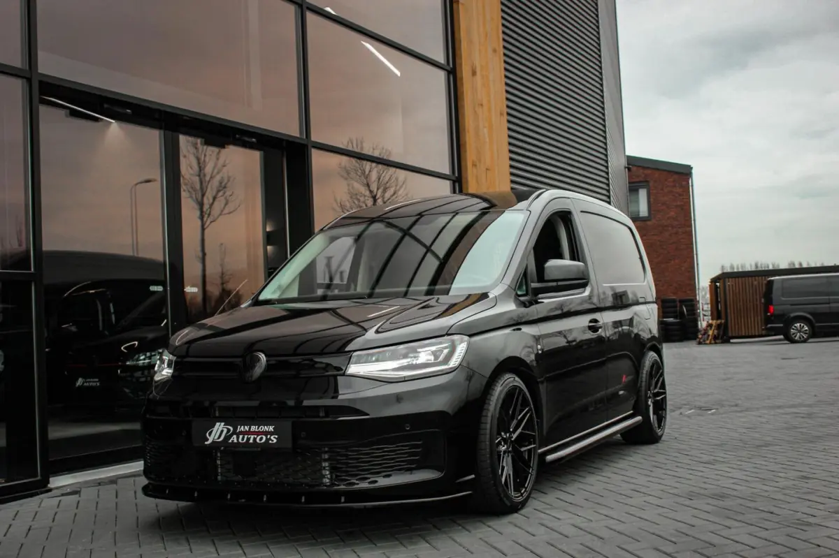 2.0 TDI 122PK DSG JB- EDITION / MAXTRON / SIDE- BARS / VERLAAGD / ELEK- PAKKET / PDC / CAM