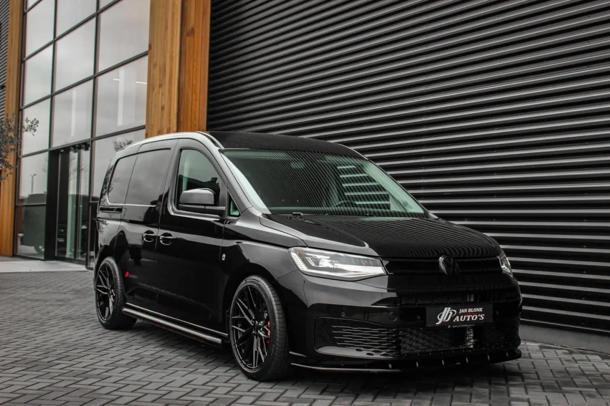2.0 TDI 122PK DSG JB- EDITION / MAXTRON / SIDE- BARS / VERLAAGD / ELEK- PAKKET / PDC / CAM