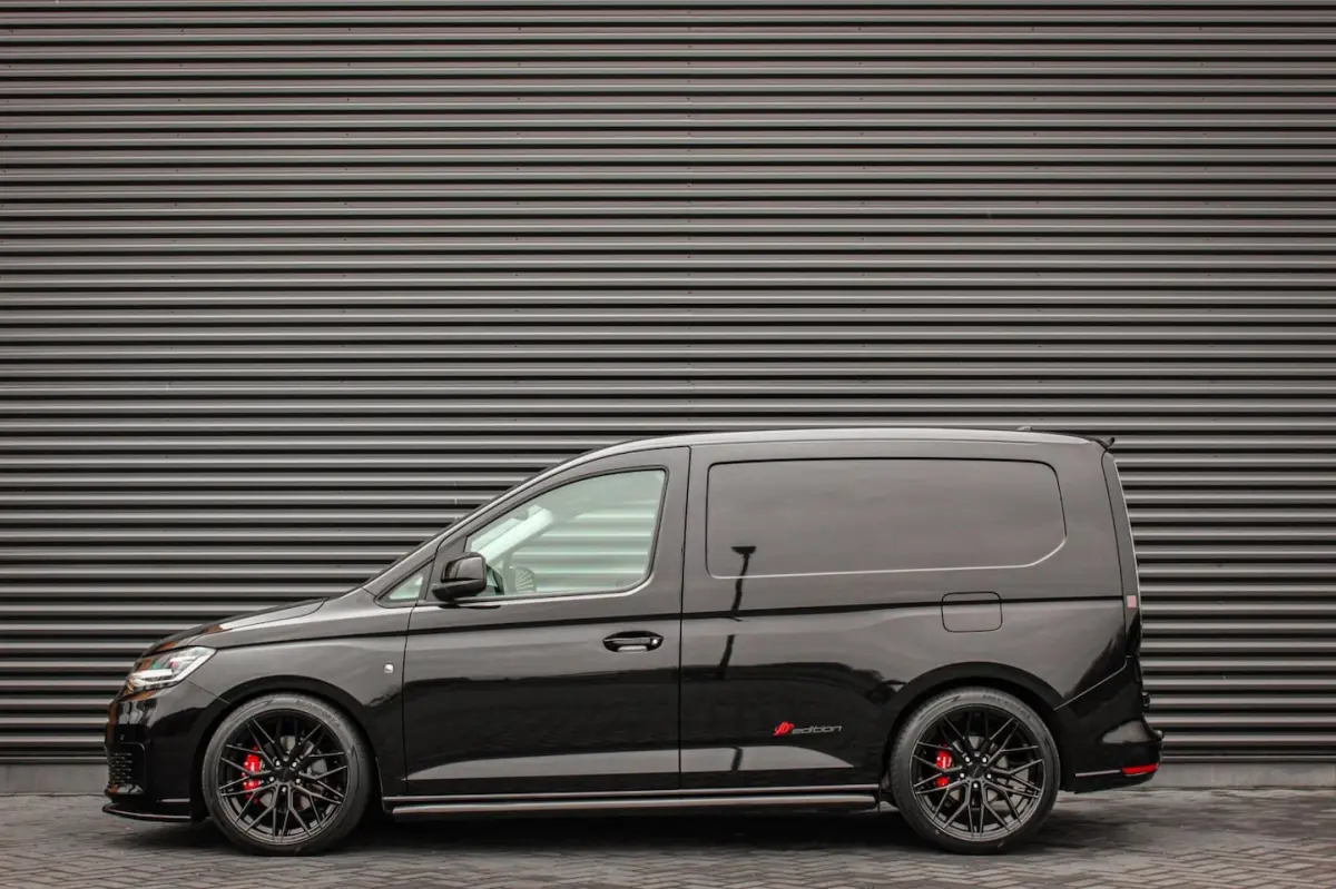 2.0 TDI 122PK DSG JB- EDITION / MAXTRON / SIDE- BARS / VERLAAGD / ELEK- PAKKET / PDC / CAM