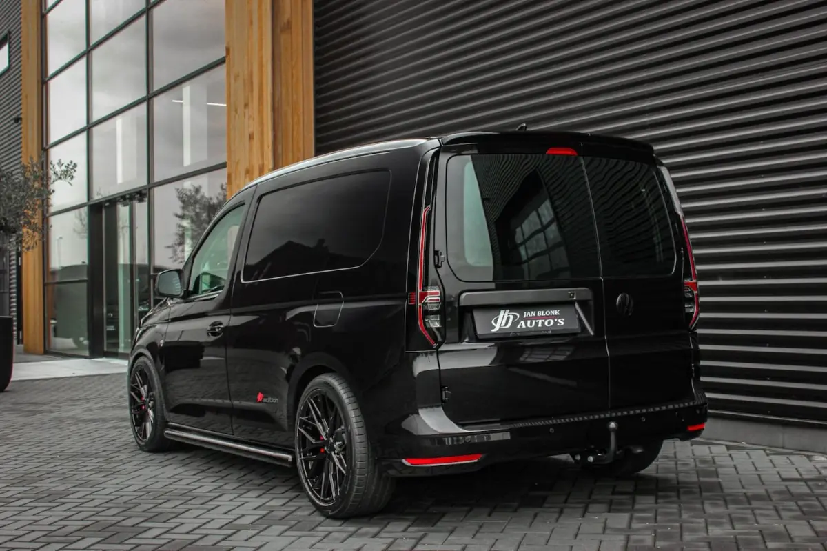 2.0 TDI 122PK DSG JB- EDITION / MAXTRON / SIDE- BARS / VERLAAGD / ELEK- PAKKET / PDC / CAM