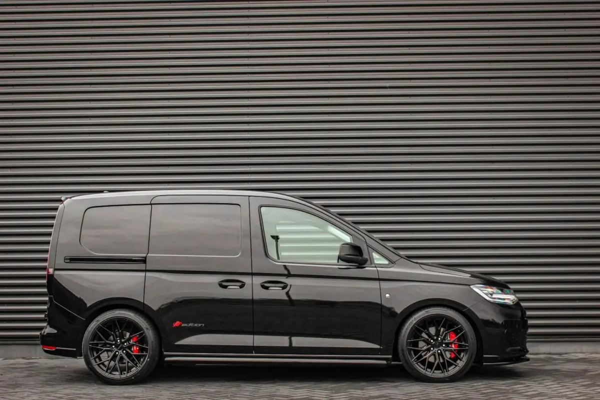 2.0 TDI 122PK DSG JB- EDITION / MAXTRON / SIDE- BARS / VERLAAGD / ELEK- PAKKET / PDC / CAM