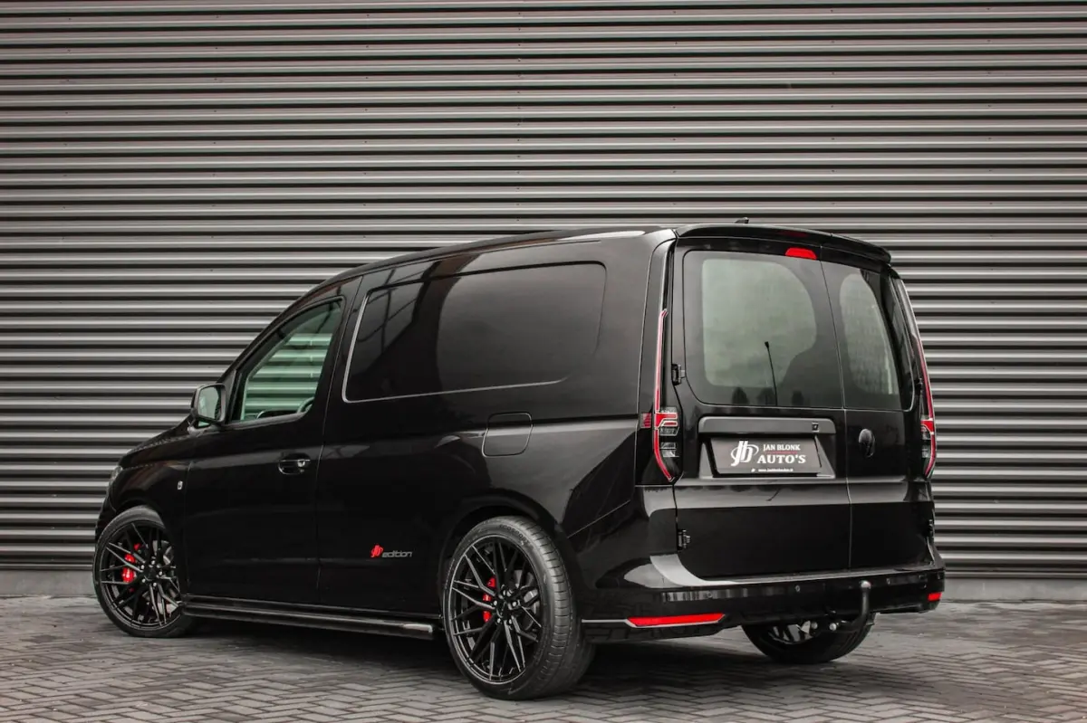 2.0 TDI 122PK DSG JB- EDITION / MAXTRON / SIDE- BARS / VERLAAGD / ELEK- PAKKET / PDC / CAM