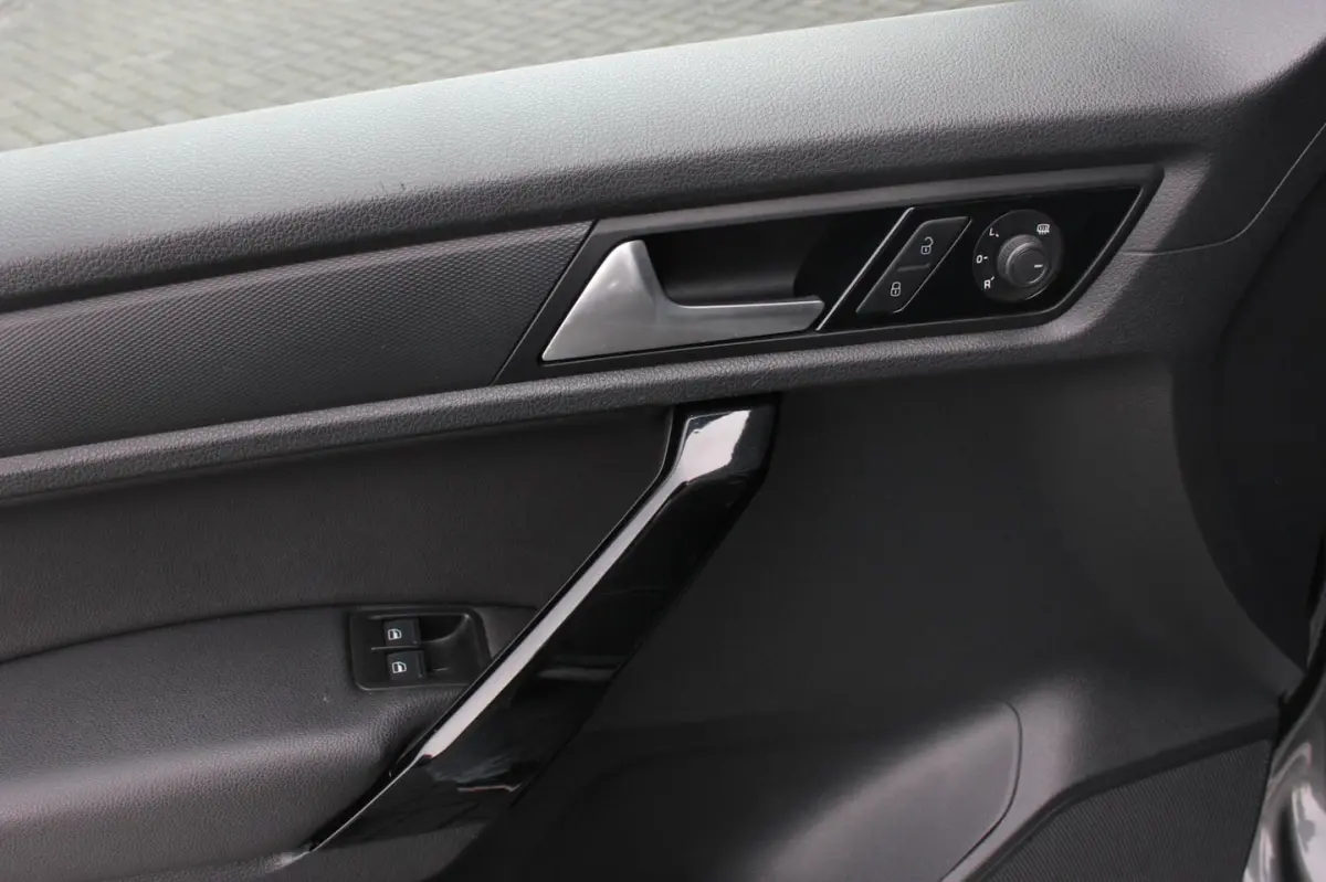 2.0 TDI L1H1 BMT 189PK / FULL OPTIONS / GTI INTERIEUR / R-LINE / NIEUWSTAAT / R-LINE STUUR