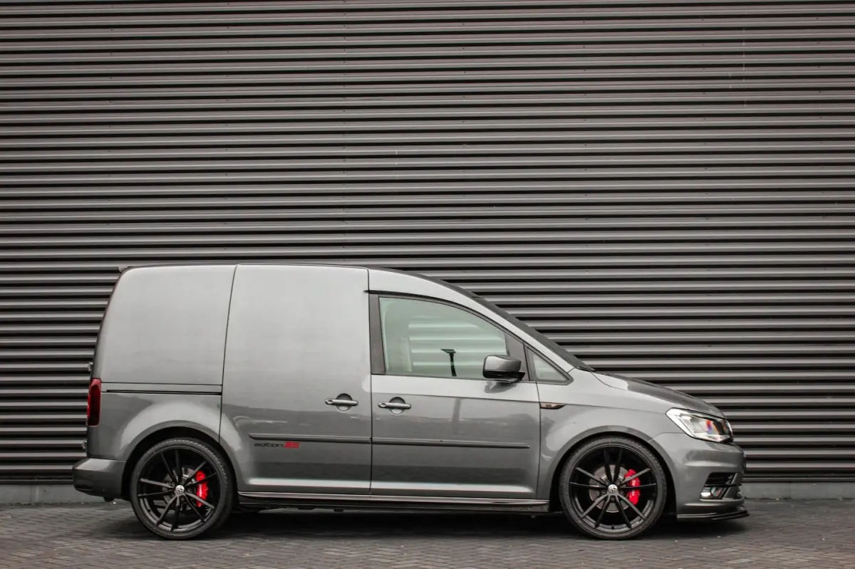 2.0 TDI L1H1 BMT 189PK / FULL OPTIONS / GTI INTERIEUR / R-LINE / NIEUWSTAAT / R-LINE STUUR