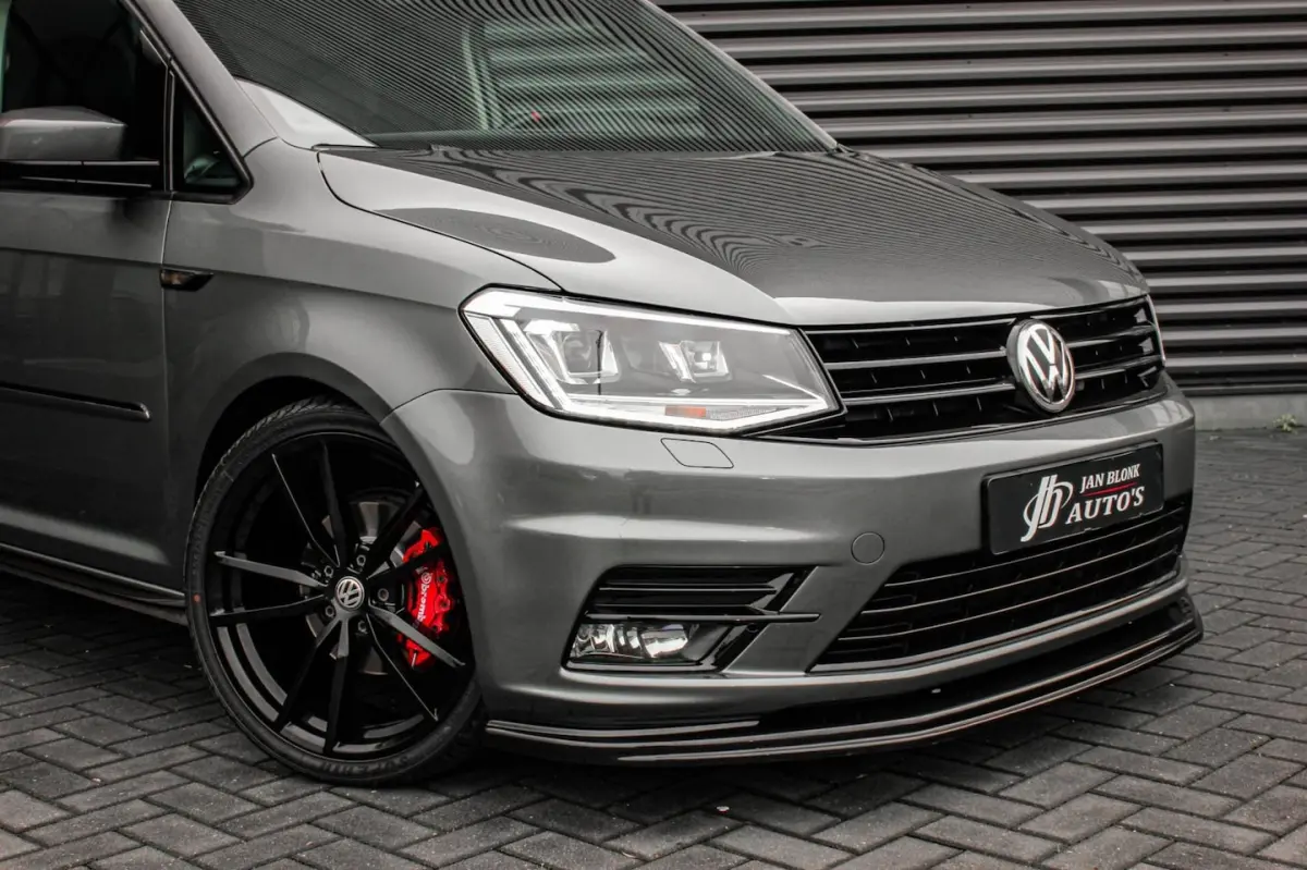 2.0 TDI L1H1 BMT 189PK / FULL OPTIONS / GTI INTERIEUR / R-LINE / NIEUWSTAAT / R-LINE STUUR
