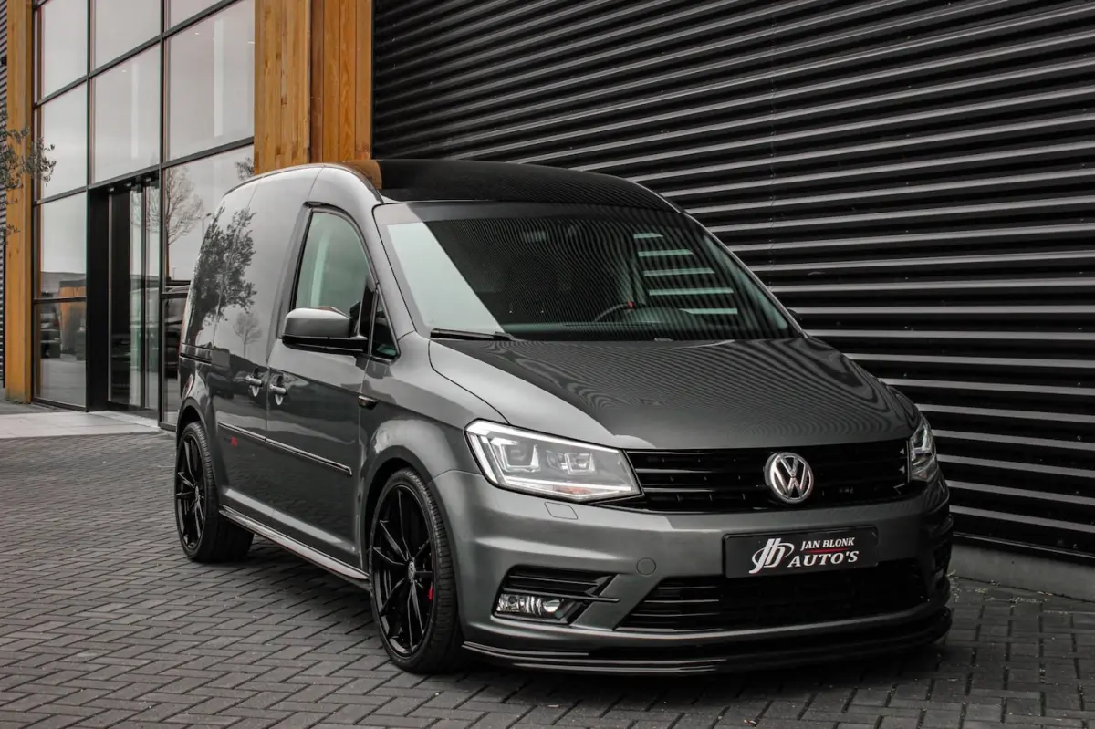 2.0 TDI L1H1 BMT 189PK / FULL OPTIONS / GTI INTERIEUR / R-LINE / NIEUWSTAAT / R-LINE STUUR
