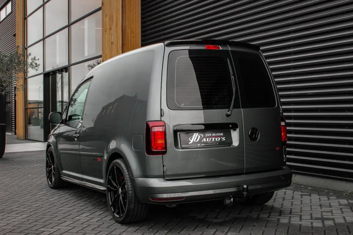 2.0 TDI L1H1 BMT 189PK / FULL OPTIONS / GTI INTERIEUR / R-LINE / NIEUWSTAAT / R-LINE STUUR
