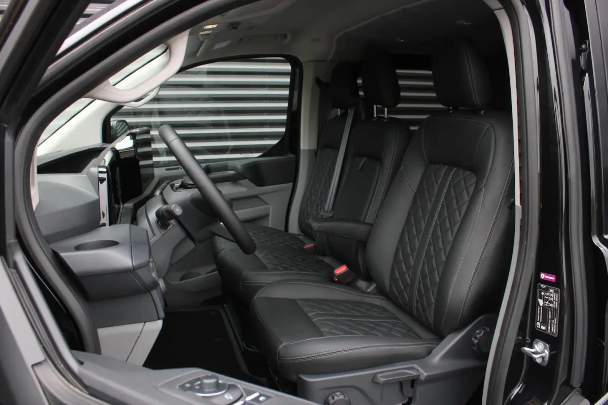 2.0 TDCI L2H1 170PK Limited DC / DUBBEL CABINE / JB- EDITION / DRIVER ASSISTANCE PACK / 6-