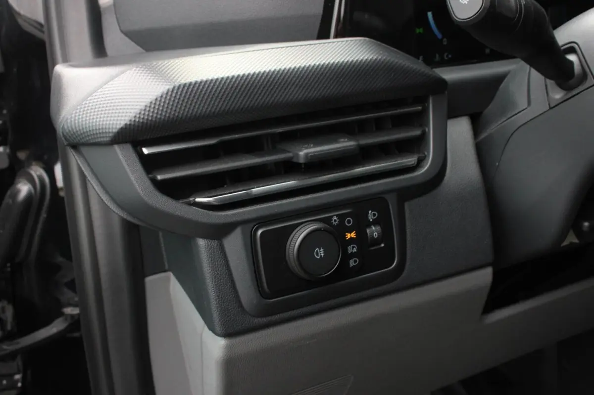 2.0 TDCI L2H1 170PK Limited DC / DUBBEL CABINE / JB- EDITION / DRIVER ASSISTANCE PACK / 6-