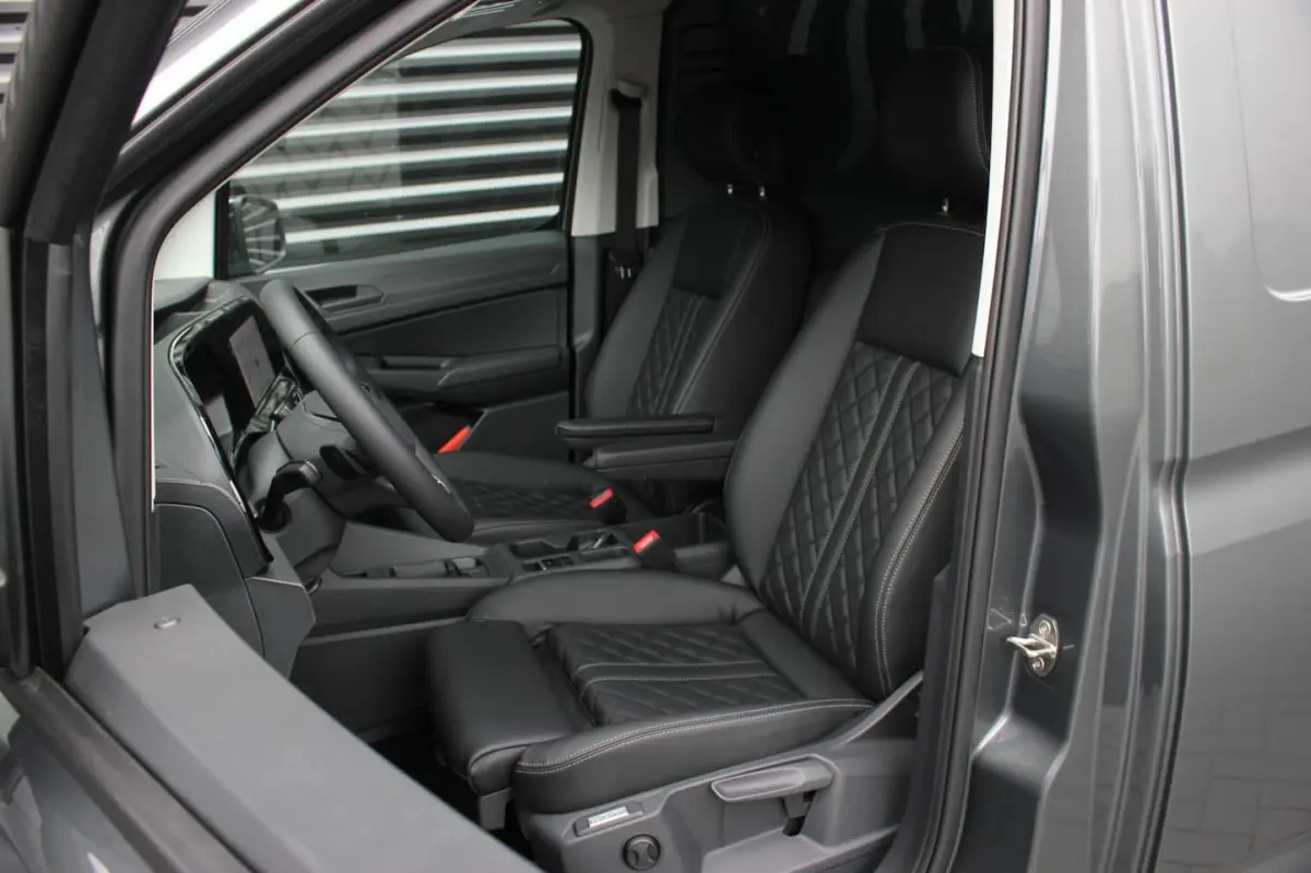 2.0 TDI DSG 122PK / JB- EDITION / LEDEREN BEKLEDING / MAXTRON / FULL OPTIONS / VERLAGINGSV
