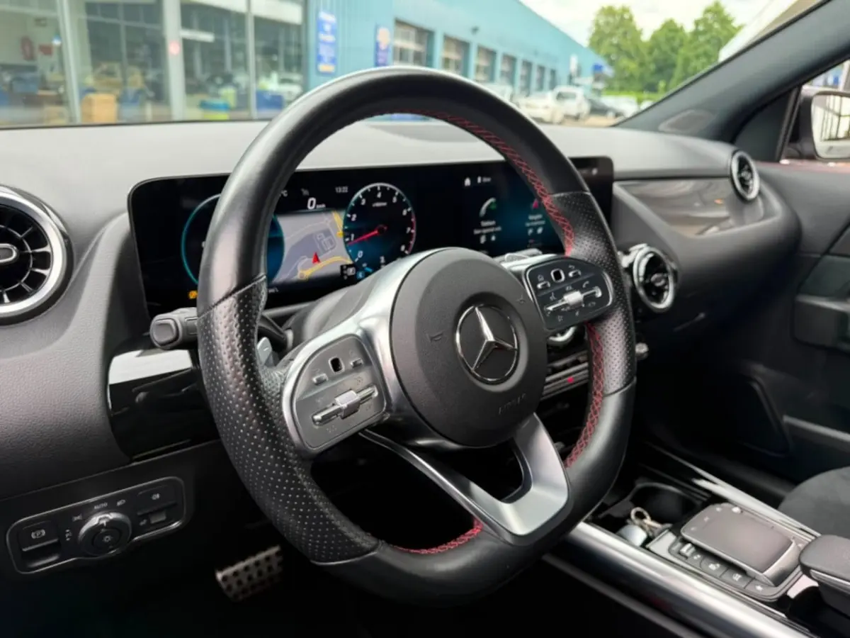 200 AMG LINE AUTOMAAT NAVI PDC-CAMERA STOELVW
