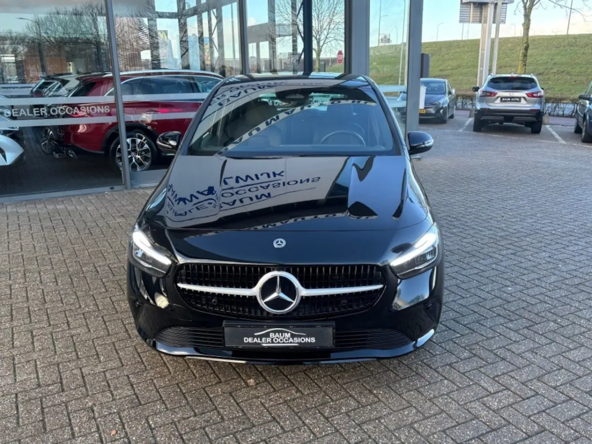 250E AUTOMAAT LUXURY LINE NAVI PDC-CAMRERA STOELVW