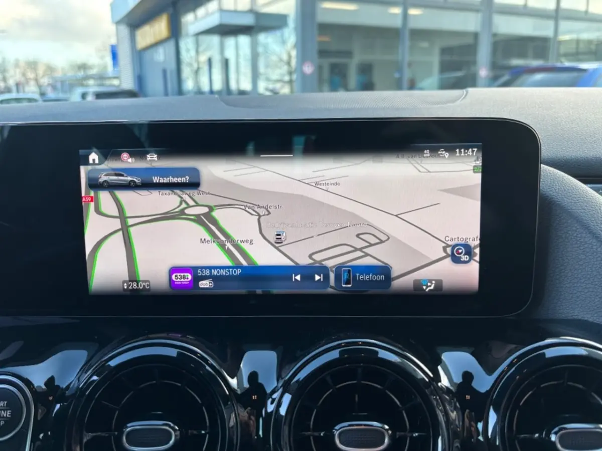 250E AUTOMAAT LUXURY LINE NAVI PDC-CAMRERA STOELVW
